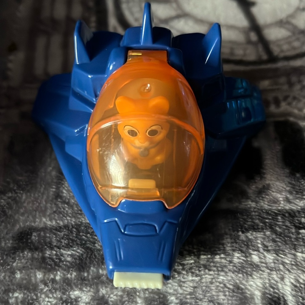 McDonalds Disney Lightyear 2022 Happy Meal Toys Sox Piloting The XL-14 #7 Toy.